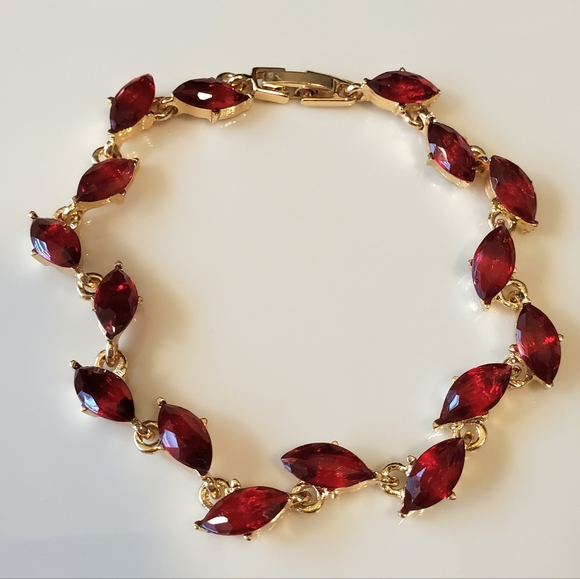 C9 Gold Red Crystal Bracelet - Picture 1 of 4